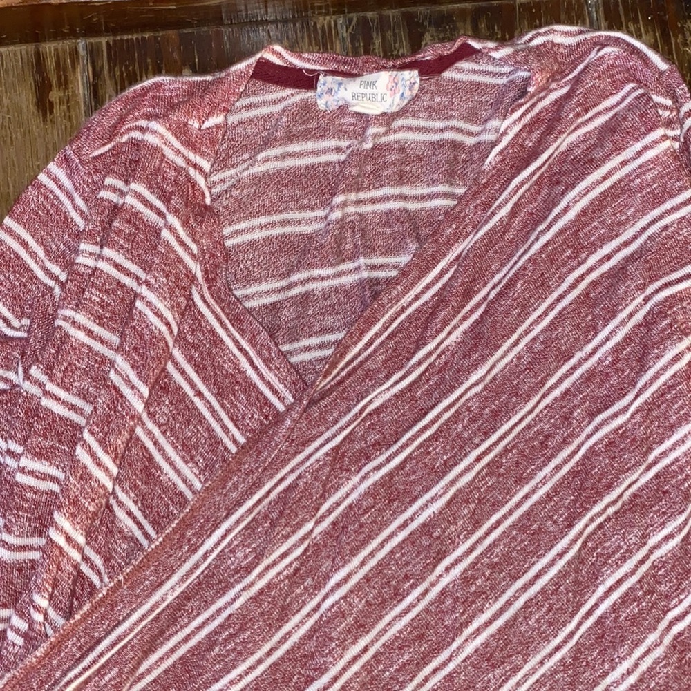 Pink Republic Medium Flowy Cardigan, Red and White